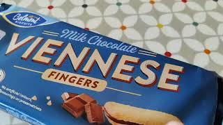 One Minute Biscuit: Chocolate Viennese Fingers