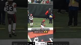 Mixon’s 2nd TD of the day brought his season total to 12, earning him a 100K bonus  #shorts #nfl