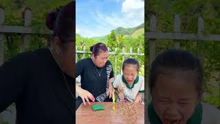 Con gái thật vui tính, kem socola ,ớt cay siêu ngon sự kết hợp hoàn hảo