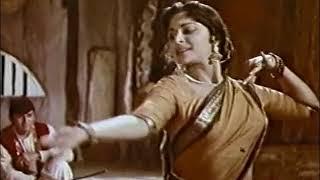 Waheeda Rehman's Serpent Dance from Guide ( English Version )