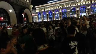 FIFA 2018 WORLD CUP / FANS PLAY ACCORDEON KALINKA / MOSCOW RED SQUARE