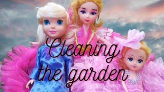 cleaning the garden  || Pinky || Elsie || Jessie || crafty toys fun