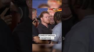 Canelo Alvarez pushes Terence Crawford at press conference  #canelocrawford #canelo #boxing