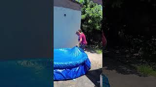 Joguei a Lindsay na Piscina e...