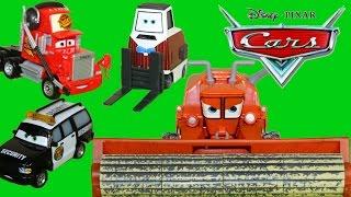 DISNEY CARS DELUXE 4 PACKS MACK FRANK COMBINE SECURITY TRUCK BRIAN FUEL CARS 2