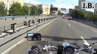 Biker breaks through Moscow Andropov highway