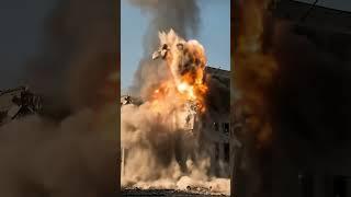 In this series we blow up buildings with artificial intelligence ;) #collapse #firefighter #aivideo