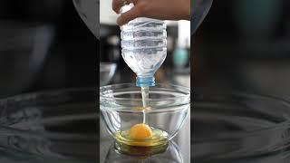 勞 Viral Egg Yolk Separator Trick You Won't Believe!