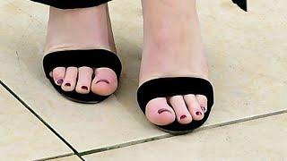 Jennifer Lawrence Beautiful Toes and Feet