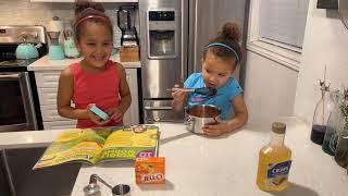 Sweet Science Fun with Mika and Mila: DIY Gummy Worms Adventure!