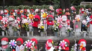 Mizuko kuyō statutes at the Zōjō-ji Temple