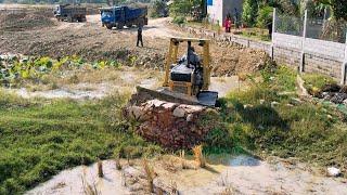 Amazing Project Demonstrates Soil Filling with Bulldozer Komat'su D-31-EX Pushing Soil Into the Lake