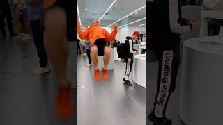 Broke the New IPhone 15 Pro: Parkour Prank in Apple Store