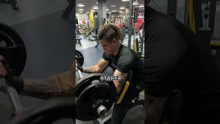 КАК НАБИРАТЬ МАССУ? #тренировкивзале #фитнестренер #набратьмассу  #зал #fit #жимлёжа #бицепс