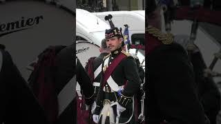 2 SCOTS - Pipes, Drums & Bugles outside Holyrood Palace  #2SCOTS