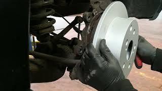 '03-'08 Toyota  Avensis Rear  Brake Pads and Rotors Replacement