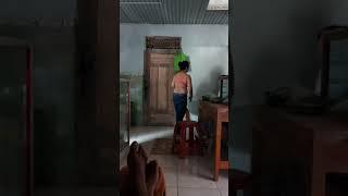 Mama baru pulang dari pasar