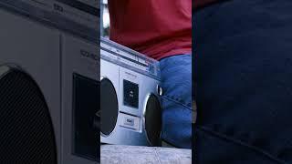 Включил рок музыку на магнитофоне #shorts #short #boombox #магнитофон