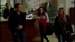 Hailey makes an awesome disarm and Jay wants details | Chicago P.D 7.11