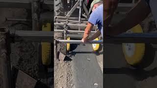 Начали укладывать Агроспан под новые посадки клубники! Пленкоукладчик собственного производства!