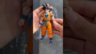 This figure has to many problems  #goku #actionfigure #shfiguarts #dbz #toy #unboxingvideo
