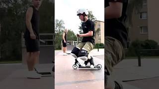 SCOOTERING  #shulz #scootering