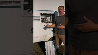 Leaking cooling unit