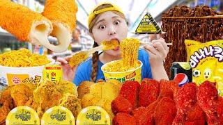 FRIED CHICKEN Red VS Yellow color NOODLES MUKBANG by HIU 하이유