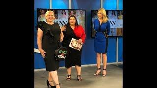 Sandi Becomes a Plus-Size Model on CBS