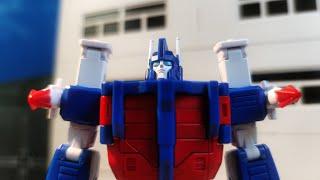 How to cover up a hit & run，NewAge Ultra Magnus [Transformers Stop Motion Animation]