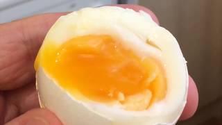 Как правильно варить яйца всмятку. How to boil soft-boiled eggs correctly