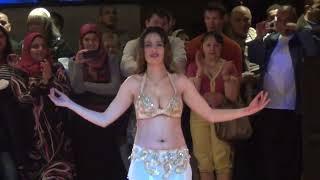 Парень уделал девушку в танце живота.Belly Dance.Хургада.Египет.