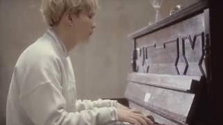 SUGA PLAYING I NEED U (PIANO VER.)