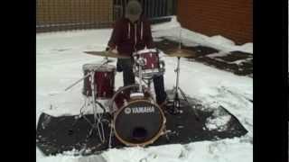 Extreme snow drumming ft Dean Herbert!