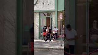 Shuffling in front of the Gucci store  #shuffle #dance #shuffler #cuttingshapes #miami