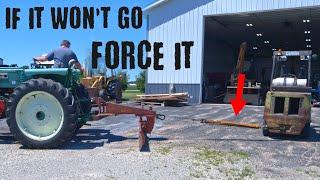 It Leaks Everywhere! - Sloppy Case Backhoe Repairs