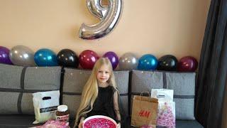 Еве 9 лет Подарки и город профессий KidsWill