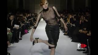 Top Model Karen Elson REMOVES HER SHOES during Costume National Spring/Summer 2000 fashion show