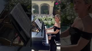 My first wedding playing in a Baby Grand Piano"River Flows in You"-Yiruma @jadestrings