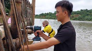 How monkey Bon and Dad build a water bamboo house (part 5) Make a railing for the raft to float