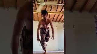 How to do a handstand #viral #bodybuilding #youtubeshorts #foryou #viralvideo #motivation #foryou