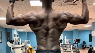 Quick & Effective Back Workout at the Gym | Build a Chiseled Back in 10 Minutes