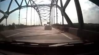 Быдло на дороге получает по морде  Подборка шокирующих драк    Road Rage Fights in Russia