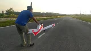 DIY Piper Tomhawk-wing folded on take off