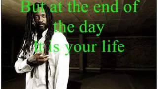 Lucky Dube Good Things (with lyrics)