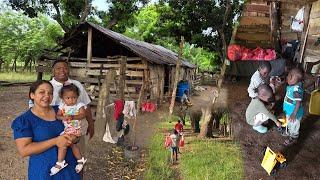 Los encontramos sin nada que comer . Alegría Y Tristeza En La Cocina. La vida del campo