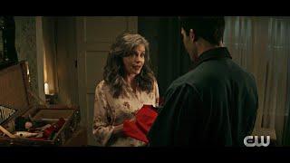 Martha Kent Gives Clark His Suit | Superman & Lois | 1x11 (HD)