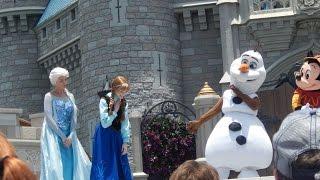 Disney World- Mickey and Minnie Welcoming Elsa, Anna and Olaf