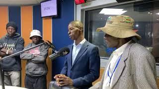 Zvinoyera zvinoshamisa zvinotyisa: Mweya wemufi akapondwa urikutaura pamuzukuru  vari mu studio.