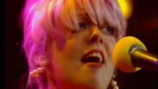 The B-52's - Dance this mess around (live 1983)